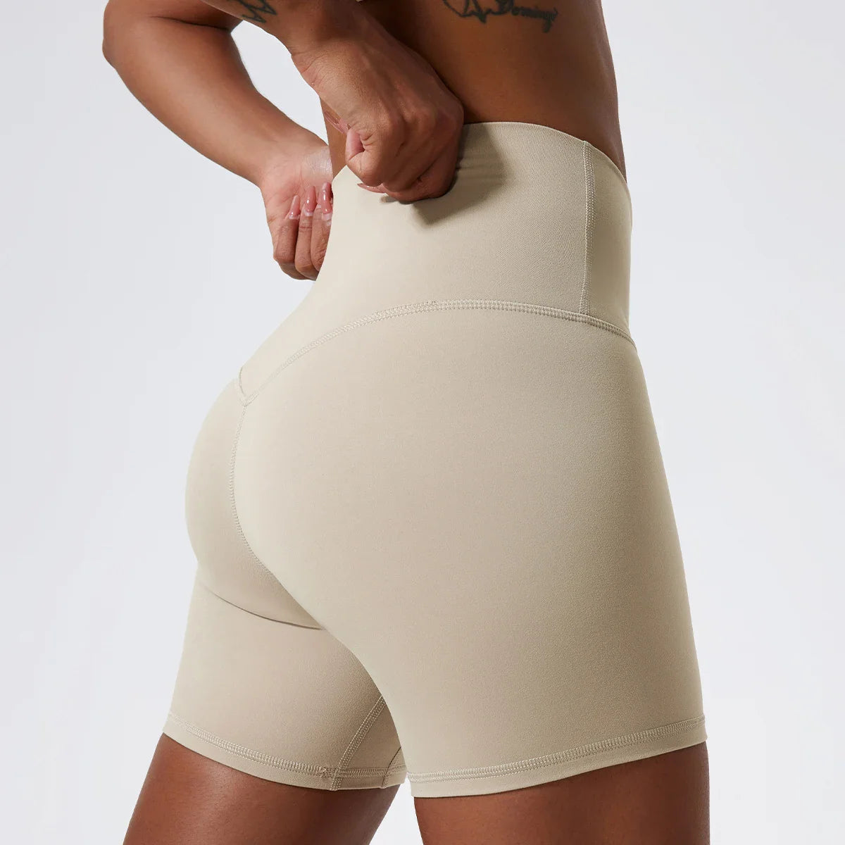 ACTIVE™ High-Waisted Seamless Shorts Light Khaki